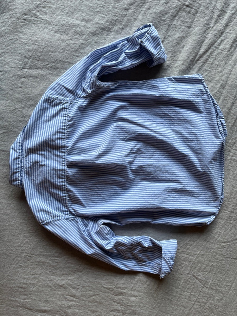 Women’s Blue Stripe Fitted Medium Gap B/D. - Picture 4 of 4